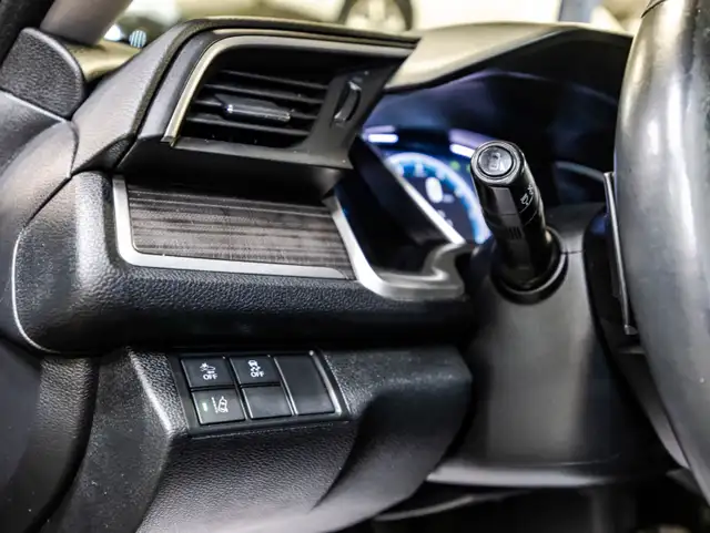 2020 Honda Civic Touring | TOIT OUVRANT | CUIR | GARANTIE 10 ANS in Cars & Trucks in City of Montréal - Image 23