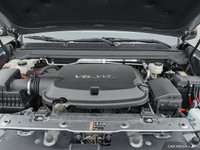 This 2021 Chevrolet Colorado Z71 Crew Cab is ready for adventure. Boasting a powerful 3.6L V6 engine... (image 7)