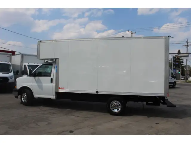2021 GMC Savana CUBE 14 PIEDS + DECK 6.6 LITRES 1 SEUL PROPRIO in Cars & Trucks in Laval / North Shore - Image 6