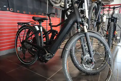 SAVE $2400 NOW! MSRP $6399++ Edmonton, Alberta's Premier Bulls Bikes Cross Lite Evo Wave electric bi...