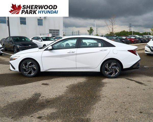 2025 Hyundai Elantra Pref Tech | Blindspot Monitor in Cars & Trucks in Edmonton - Image 2