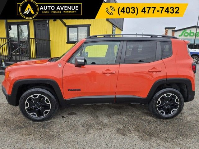 2016 Jeep Renegade Trailhawk - 4WD & PANORAMIC SUNROOF in Cars & Trucks in Calgary - Image 2