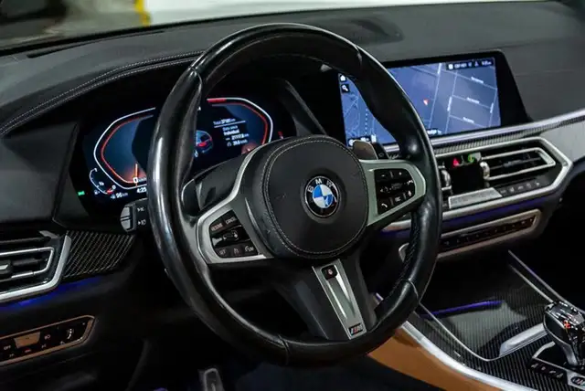 2023 BMW X5 M50i in Cars & Trucks in City of Montréal - Image 10