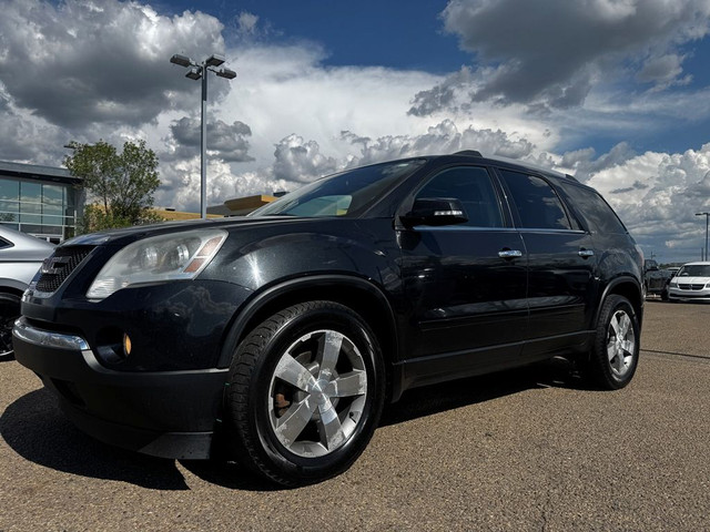2012 GMC Acadia SLT - AWD - NAV / LEATHER / CAMERA / SUNROOF in Cars & Trucks in Edmonton
