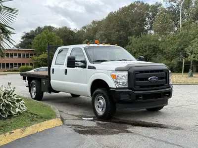 2015 Ford F-350 9' Flatdeck 6.2L V8 AC Diff Lock Aux Switches Pintle Trailer Hitch Receiver 6 Seater...