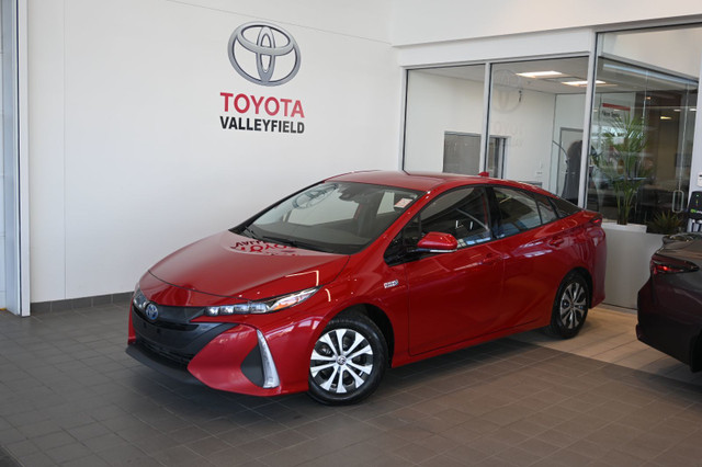 2020 Toyota PRIUS PRIME in Cars & Trucks in West Island