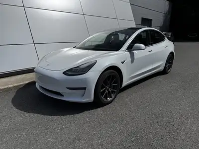 Tesla Model 3 Autonomie standard Plus RWD Cuir Toit Panoramique GPS 2020 à vendreJAMAIS ACCIDENTÉ!!...