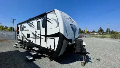 This is a very well made, insulated, equipped and maintained 4 season trailer! Has 2" thick walls, h...