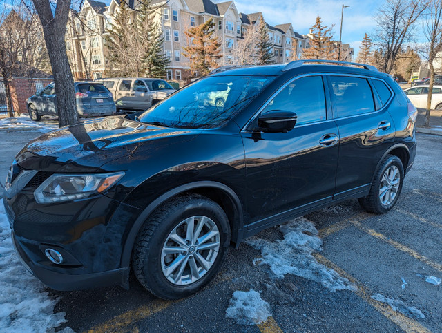 2015 Nissan Rogue SV in Cars & Trucks in Calgary - Image 2