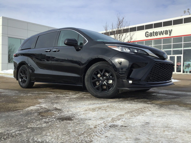 2022 Toyota Sienna XSE 7-Passenger XSE Technology Package 7 P... in Cars & Trucks in Edmonton