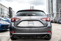 VEHICLE HIGHTLIGHTS: BACKUP CAMERA, HEATED SEATS, HD RADIO, RAIN SENSOR FRONT WINDSHIELD, 5 PASSENGE... (image 7)