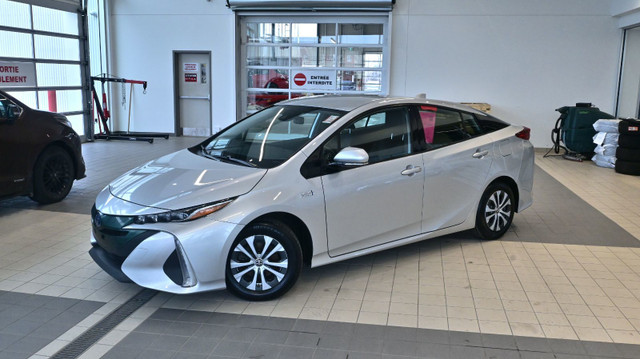 2020 Toyota PRIUS PRIME in Cars & Trucks in West Island
