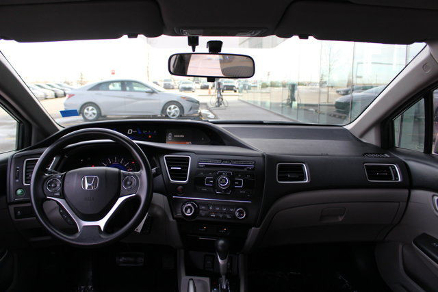 2015 Honda Civic Sedan LX in Cars & Trucks in Calgary - Image 2