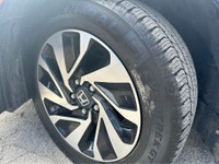TWO KEYS WITH REMOTE STARTER / BACK UP CAMERA / CLEAN CAR GOOD ON GAS! HELLO OTTAWAAAAA! WE FINANCE... (image 7)