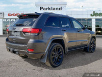 This Jeep Grand Cherokee boasts a Regular Unleaded V-6 3.6 L/220 engine powering this Automatic tran... (image 4)