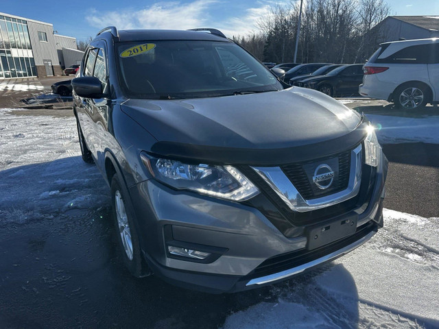 2017 Nissan Rogue SV in Cars & Trucks in Moncton - Image 4