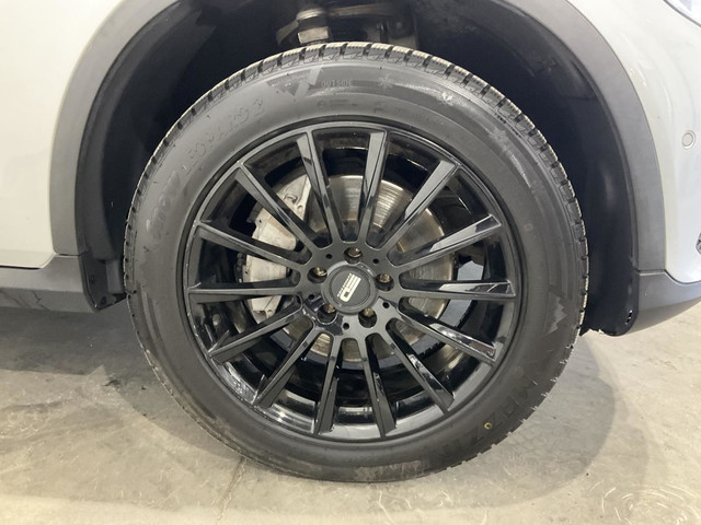 Mercedes-Benz GLC 2017 GLC 300 4MATIC 2.0L **TOIT PANO**NAVI**CU in Cars & Trucks in Laval / North Shore - Image 4