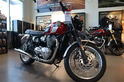 2025 Triumph Bonneville T120 Elvis Presley Limited Edition Carnival Red $250 GEAR CASH ! NEW BONNEVI...