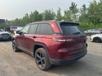Decouvrez ce superbe Jeep Grand Cherokee Laredo 2022 au style affirme et a la polyvalence legendaire... (image 5)