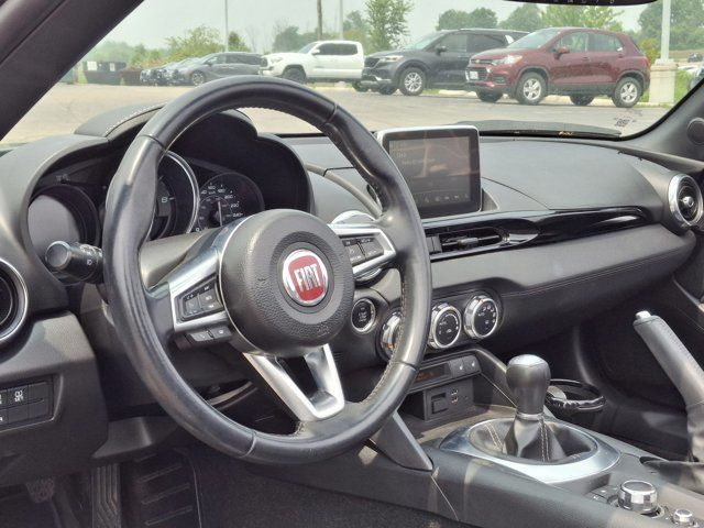 2017 FIAT 124 Spider Lusso | 6 Speed Manual | Leather | Navi in Cars & Trucks in Guelph - Image 2