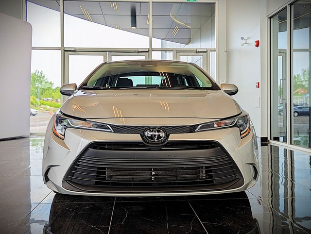 2023 Toyota Corolla LE in Cars & Trucks in City of Montréal - Image 2
