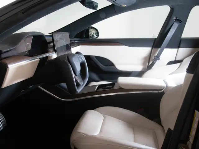 2022 Tesla Model S AWD | 21\" RIM | YOKE STEERING in Cars & Trucks in Mississauga / Peel Region - Image 12