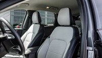 *Low Mileage, Hybrid, Navigation, Heated Seats, Adaptive Cruise Control, Remote Start! * With limitl... (image 6)