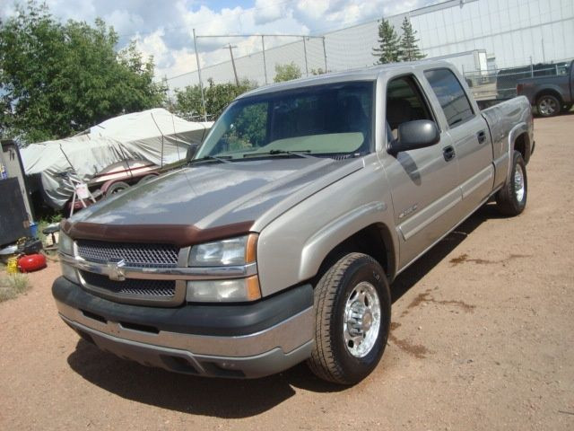 2003 Chevrolet Silverado 1500 CREW CAB 4X4 in Cars & Trucks in Edmonton