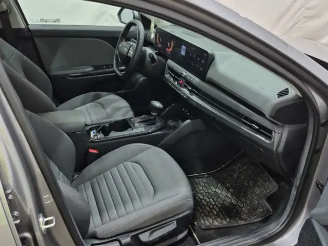 2025 Kia K4 EX K4 EX/8000 KM/OFF HYUNDAI CAPITAL LEASE! in Cars & Trucks in Belleville - Image 3