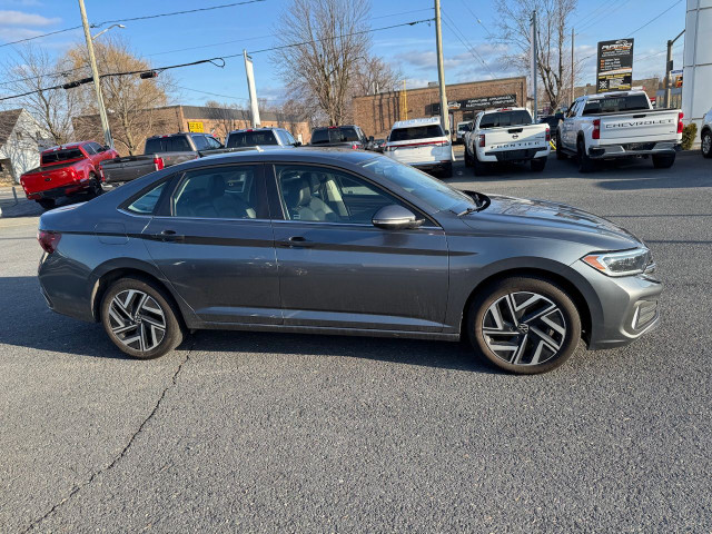 2022 Volkswagen Jetta Highline in Cars & Trucks in Cornwall - Image 2