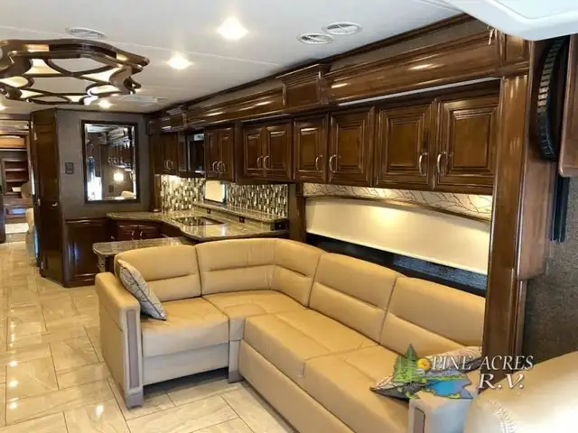 2018 Thor Motor Coach Tuscany 45AT only 029,124 Miles in RVs & Motorhomes in Moncton - Image 14