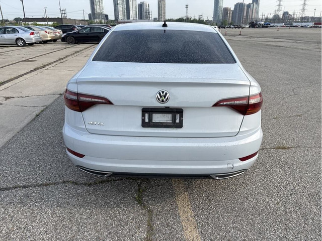2019 Volkswagen Jetta Highline - R-LINE! LTHR! BACK-UP CAM! BSM! in Cars & Trucks in Kitchener / Waterloo - Image 4
