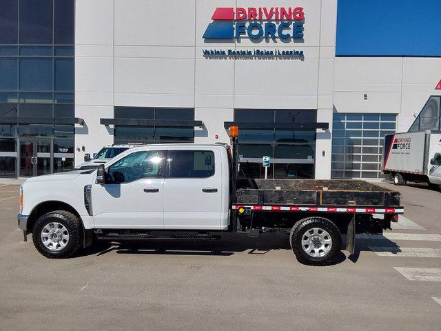 2023 Ford Super Duty F-350 SRW XLT in Cars & Trucks in Calgary - Image 2