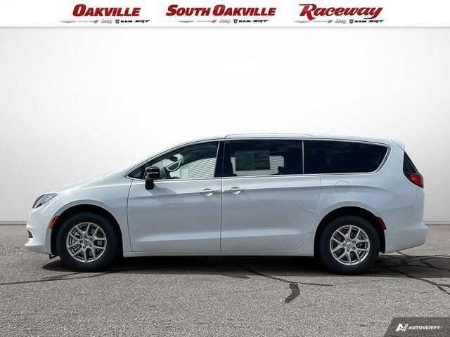 2024 Chrysler Voyager LX in Cars & Trucks in Oakville / Halton Region - Image 3