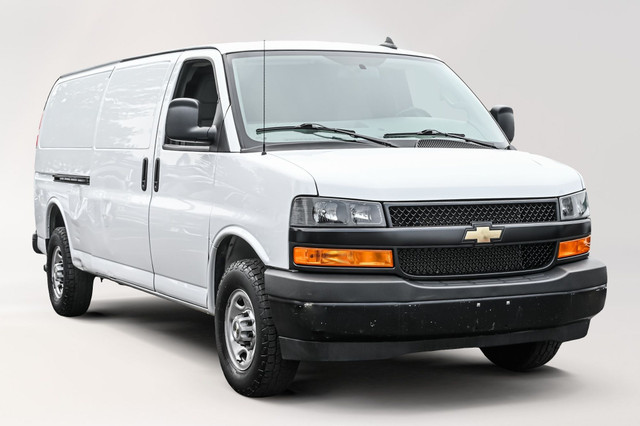 2023 Chevrolet Express Cargo Van Express 2500 * Van de Travail * in Cars & Trucks in City of Montréal - Image 3