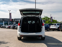 ENGINE: 3.6L PENTASTAR VVT V6 W/ESS (STD),BRIGHT WHITE,ENGINE BLOCK HEATER,BLACK SEATS,TRANSMISSION:... (image 6)