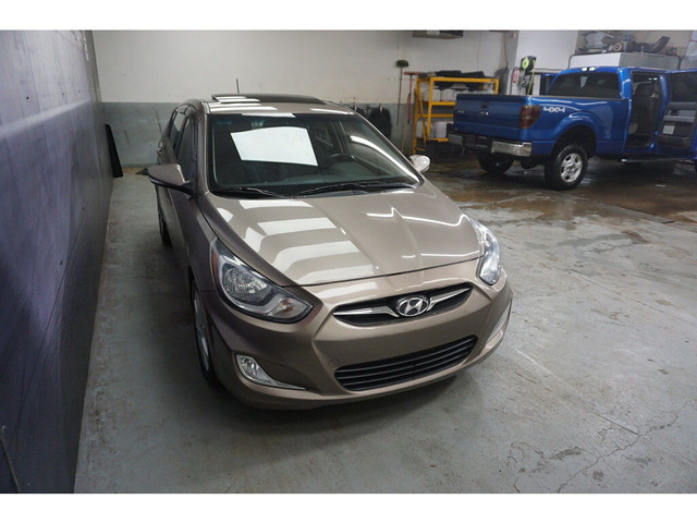  2013 Hyundai Accent GLS AUTO / TOIT OUVRANT SIÈGE BLUETOOTH 105 in Cars & Trucks in Lévis - Image 4