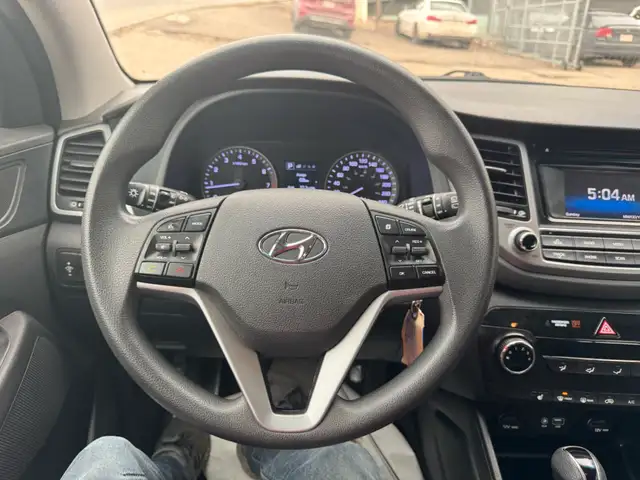 2018 Hyundai Tucson 2.0L FWD dans Autos et camions dans Calgary - Image 14