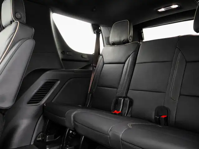 2025 Chevrolet Tahoe Premier in Cars & Trucks in Edmonton - Image 31