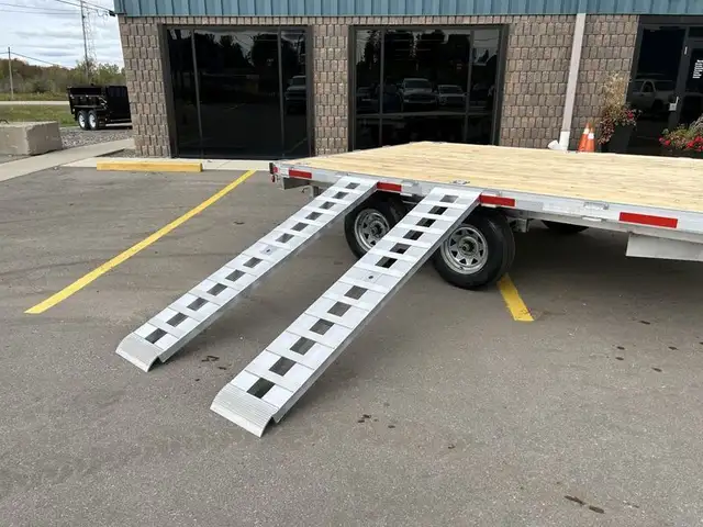 12' Aluminum Flatbed Trailer - Made in Canada in Cargo & Utility Trailers in Ottawa - Image 8