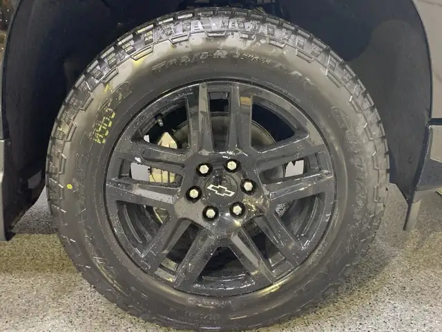 2025 Chevrolet Silverado 1500 Crew RST 4WD62863217188098124