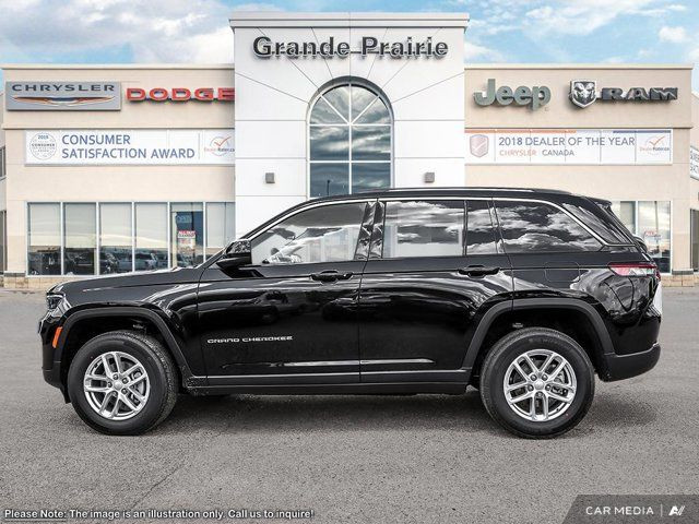 2025 Jeep Grand Cherokee Laredo in Cars & Trucks in Grande Prairie - Image 4