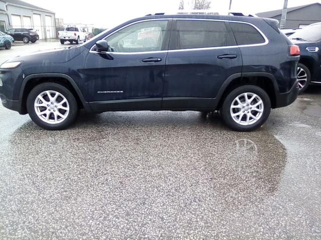 2014 Jeep Cherokee in Cars & Trucks in Leamington - Image 2