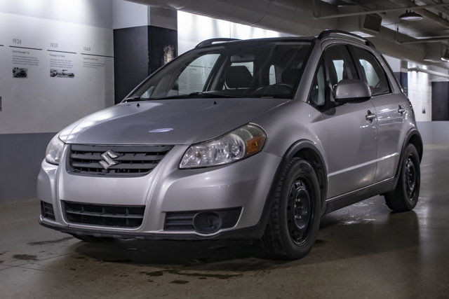 2013 Suzuki SX4 Hatchback 5DR JA AWD AT in Cars & Trucks in Edmonton - Image 4