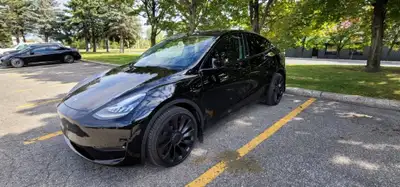 Plus de 8800$ en upgrade par rapport au modèle de base LR Dual Motor. Mags turbine 21'' Pneus été et...