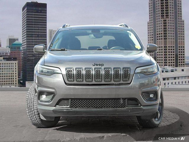 2019 Jeep Cherokee Altitude 4WD | No Accidents | 1 Owner | Hitch in Cars & Trucks in Calgary - Image 2