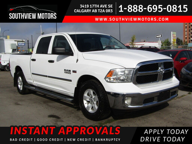 2017 Ram 1500 ST 4WD CREW CAB 5.7L HEMI in Cars & Trucks in Calgary
