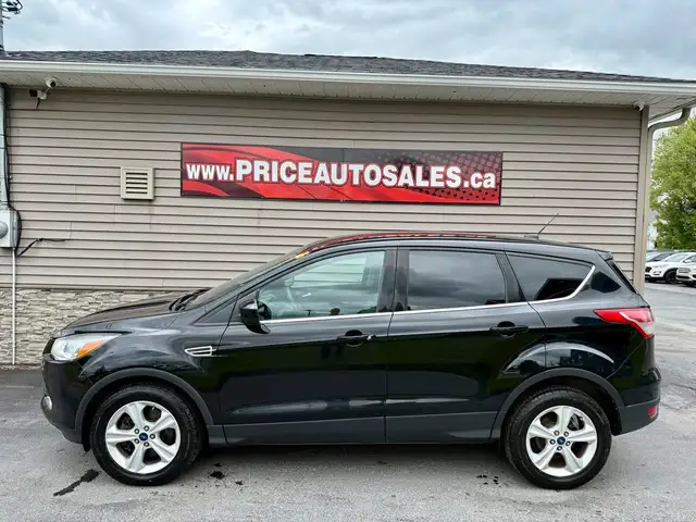 2016 Ford Escape 4WD SE - HEATED SEATS - BACKUP CAMERA dans Autos et camions dans Fredericton - Image 8