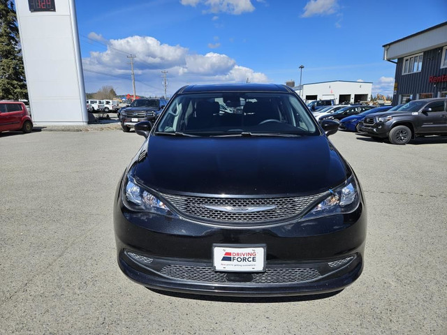  2022 Chrysler Grand Caravan SXT dans Autos et camions  à Whitehorse - Image 2