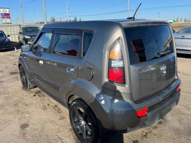 2010 Kia Soul AS IS, 4u, MANUAL, RUNS GOOD, WELL SERVICED in Cars & Trucks in London - Image 4
